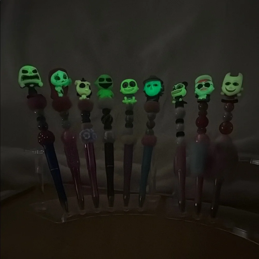 NBC DOORABLE GLOW IN THE DARK PEN SET
